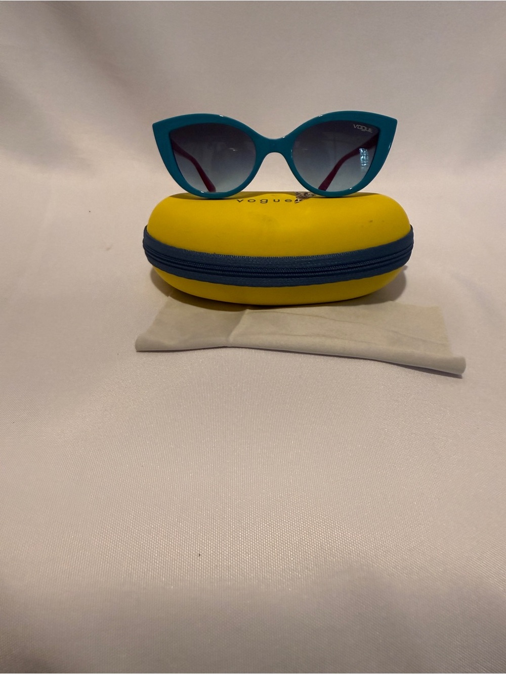 Vogue Teal Cat-Eye Sunglasses with Blue Gradient Lenses